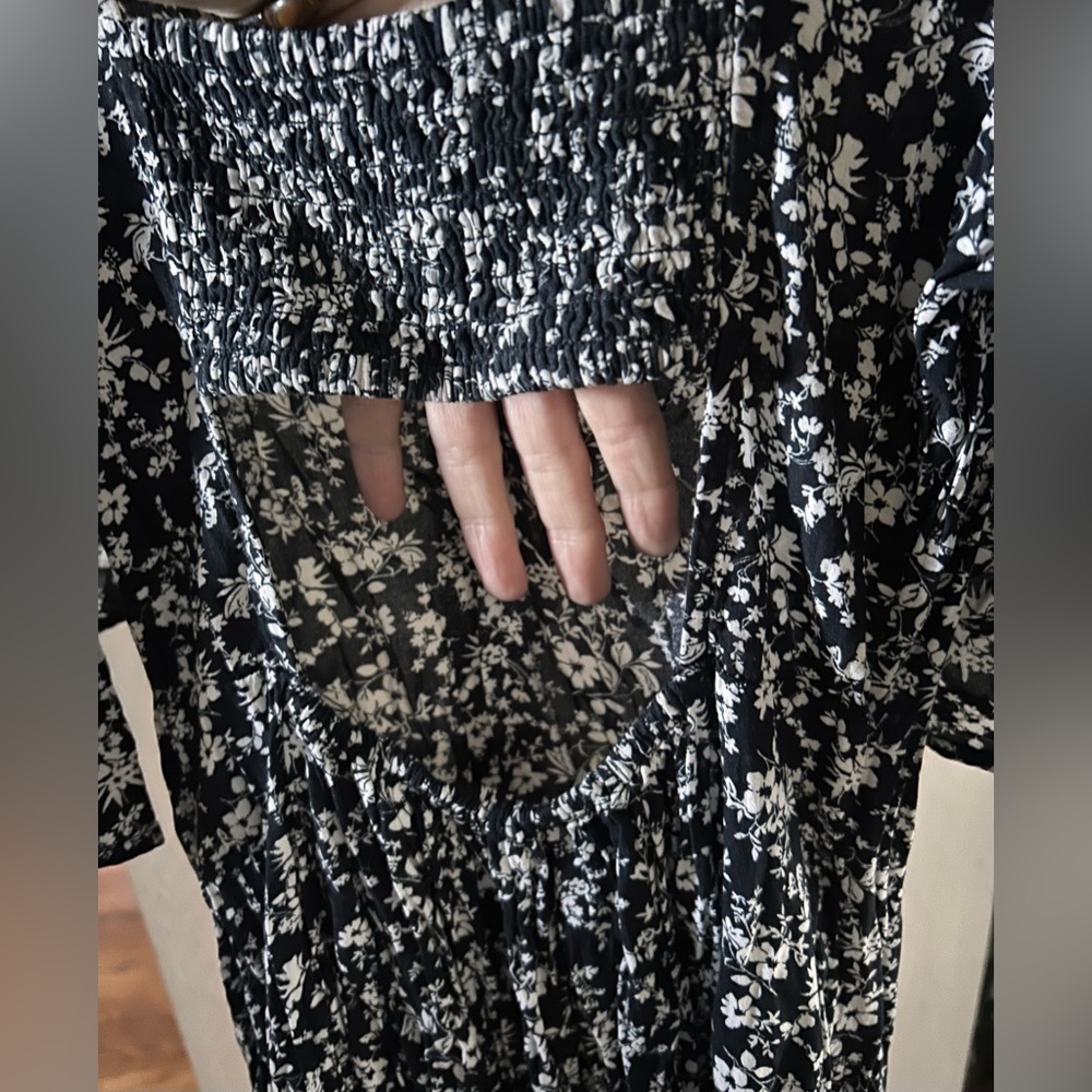 a new day Black and White Floral Flutter-Sleeve Maxi Dress with Back Cut Out - Picture 5 of 6
